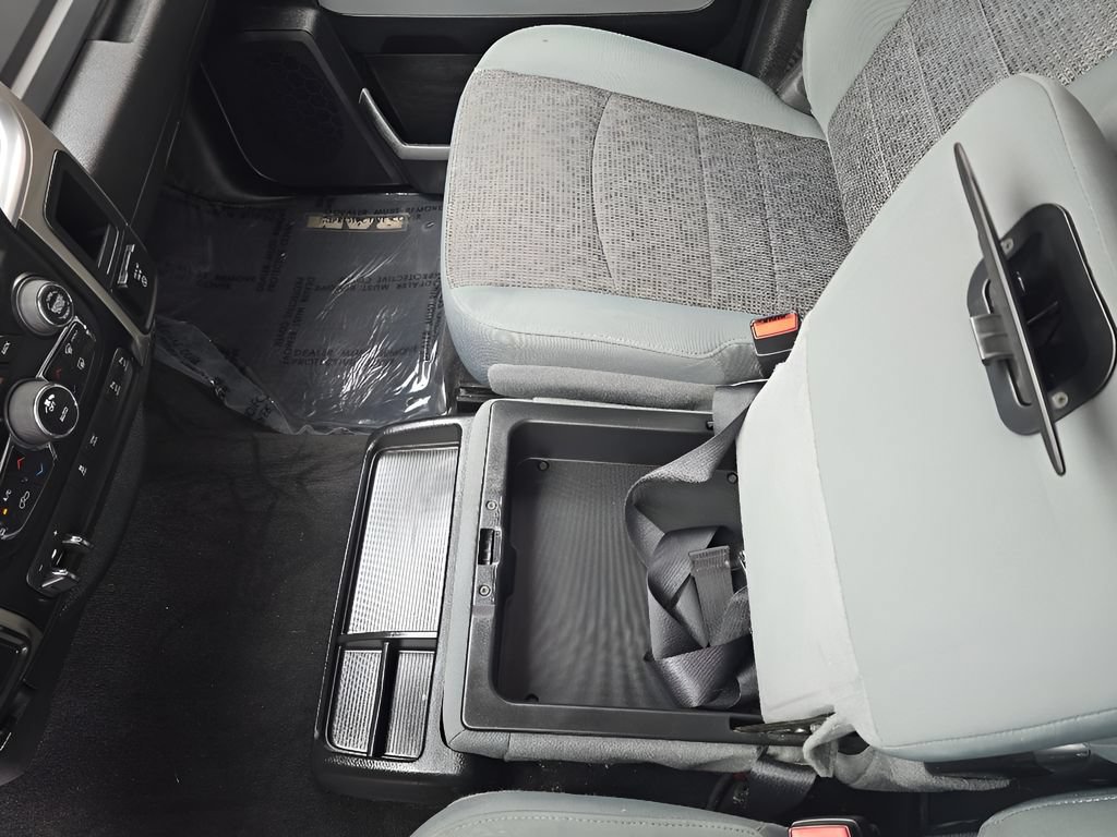 Used 2018 RAM 2500 SLT w/ Luxury Group AWD/4WD image 9