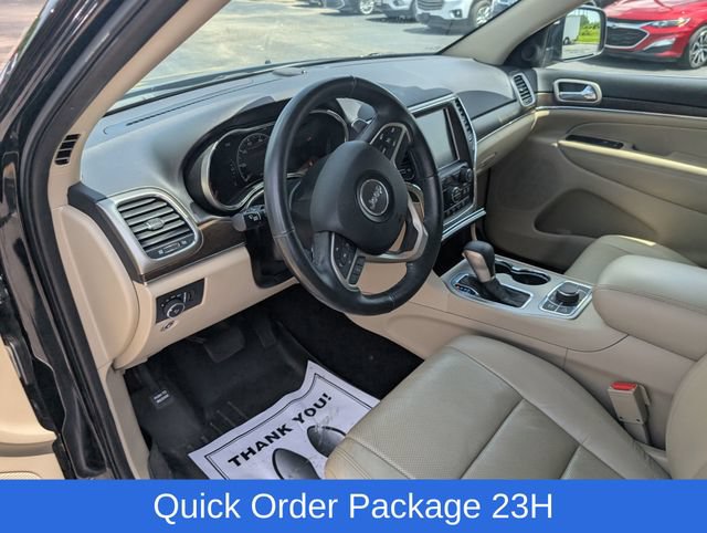 Used 2017 Jeep Grand Cherokee Limited w/ Luxury Group II AWD/4WD image 13