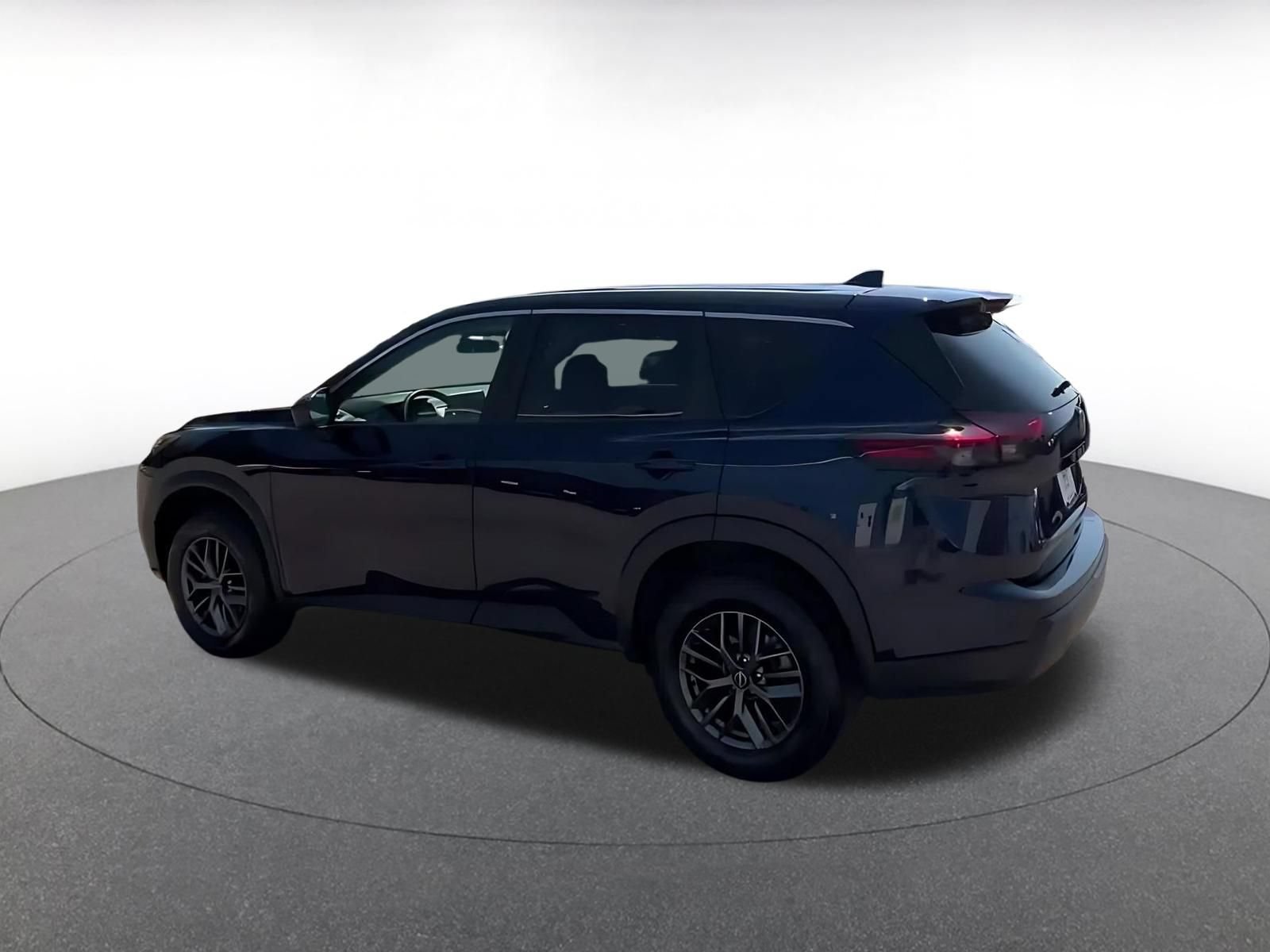 Used 2026 Nissan Rogue SV AWD/4WD image 10