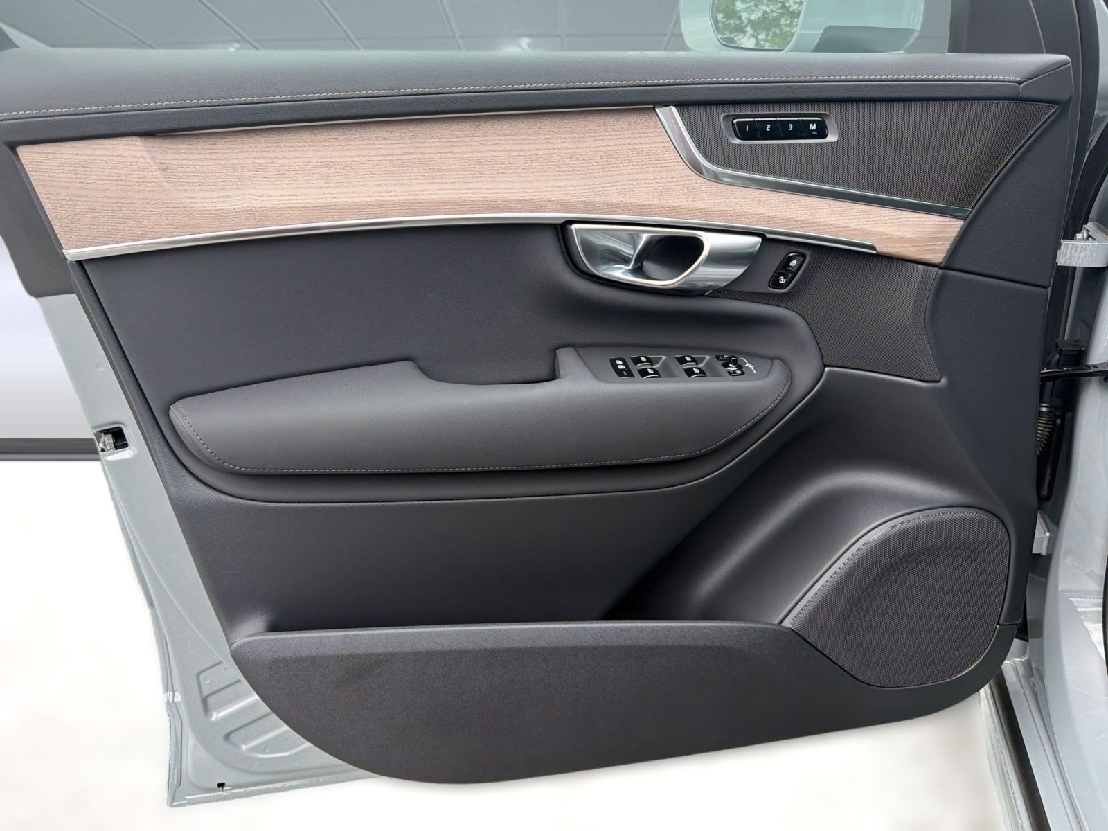 New 2026 Volvo XC90 B6 Plus w/ Protection Package AWD/4WD image 20