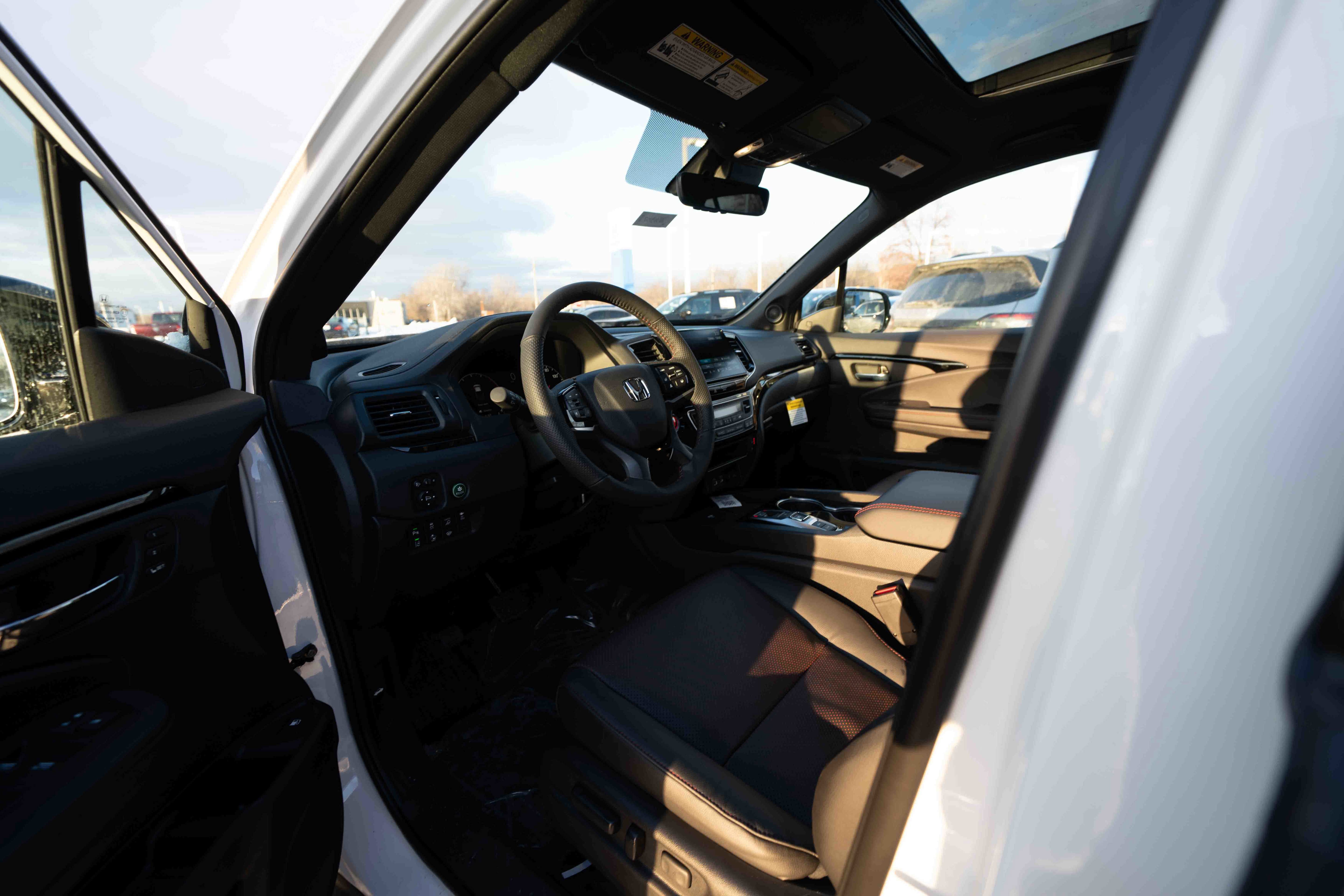 New 2026 Honda Ridgeline Black Edition image 8