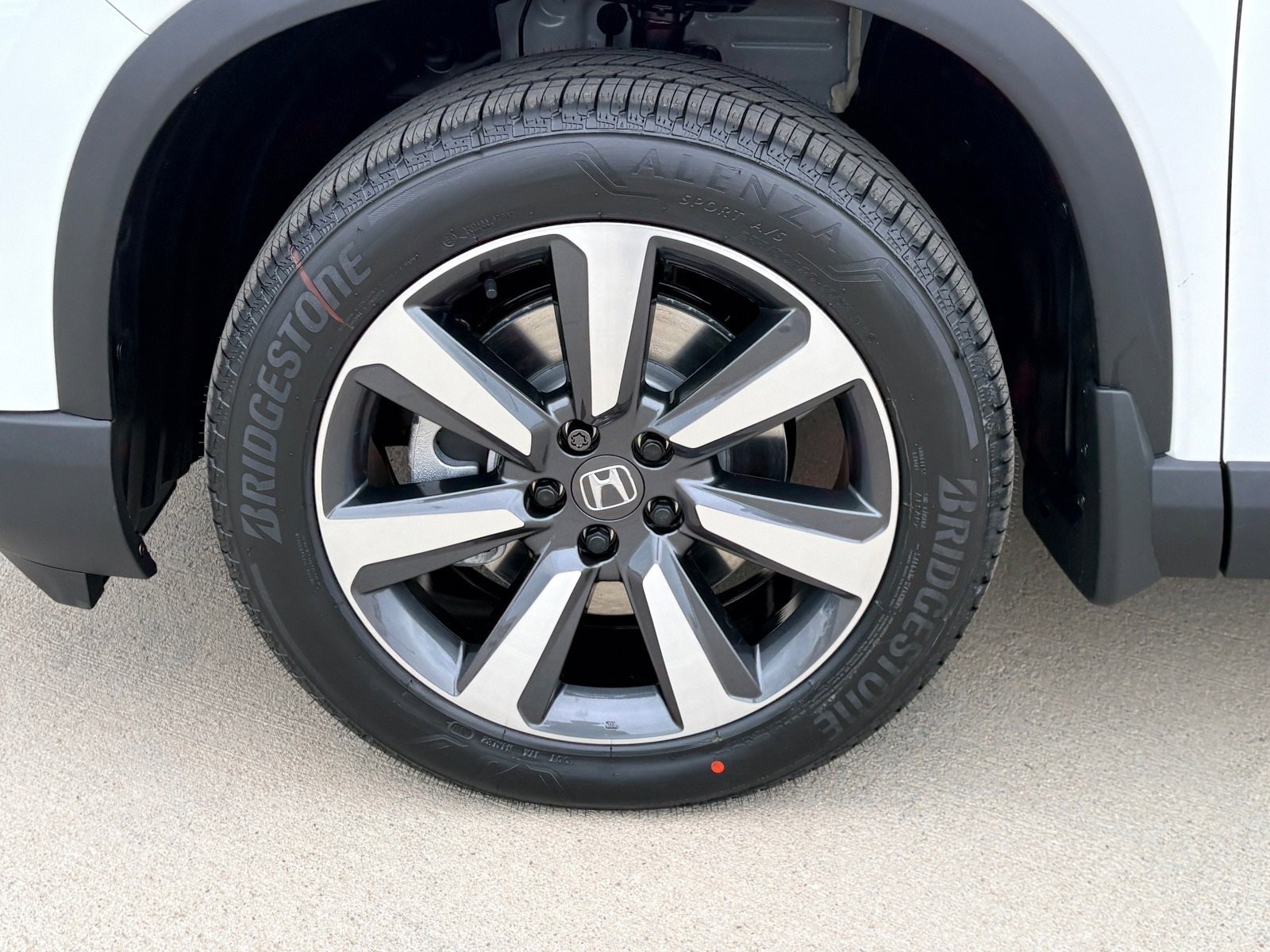 New 2025 Honda Pilot Elite image 10