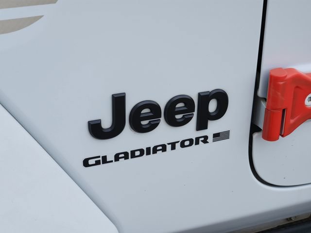 Certified 2023 Jeep Gladiator Overland AWD/4WD image 11