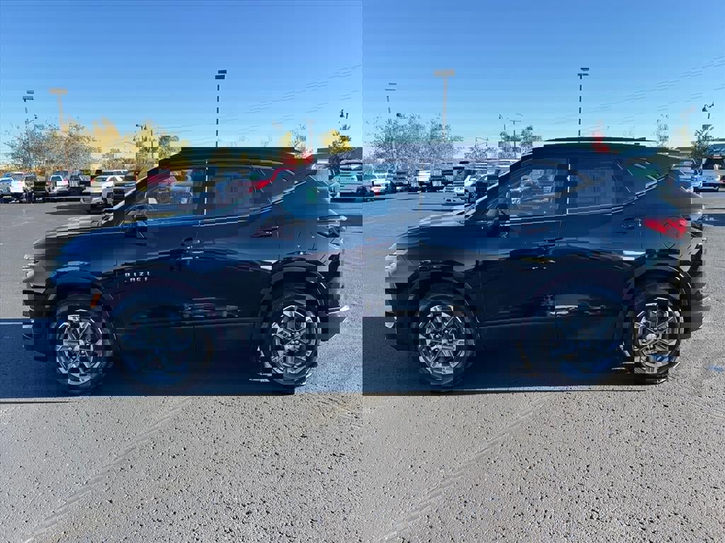 Certified 2024 Chevrolet Blazer LT w/ Convenience Package image 2