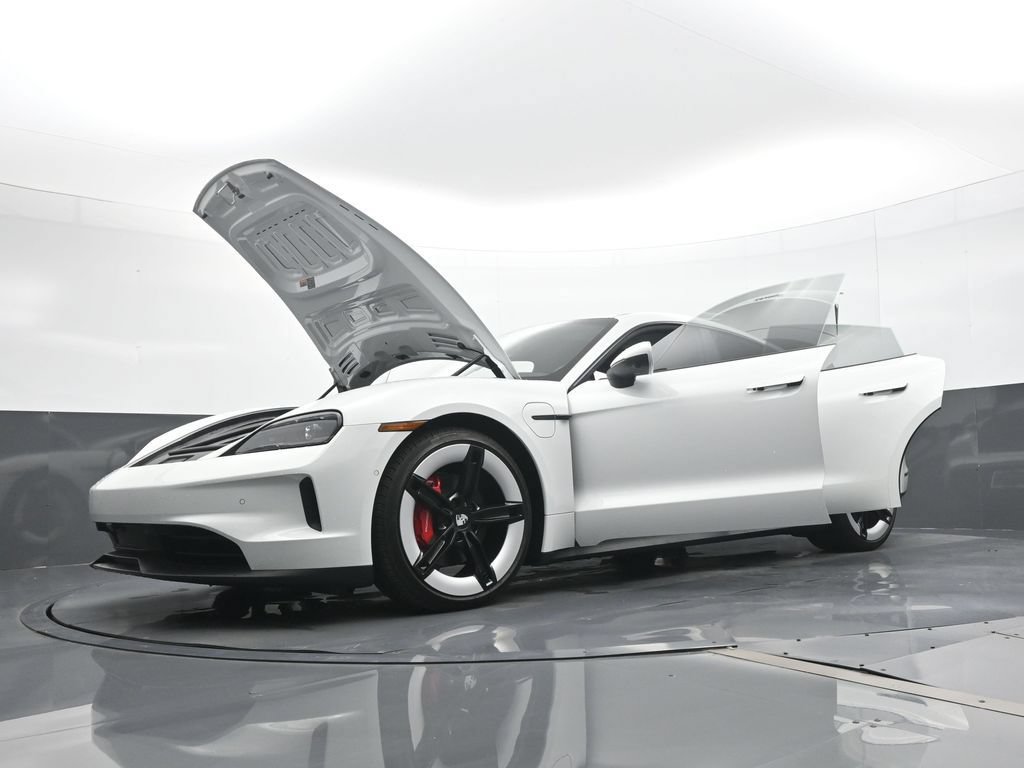 Certified 2025 Porsche Taycan 4S AWD/4WD image 31