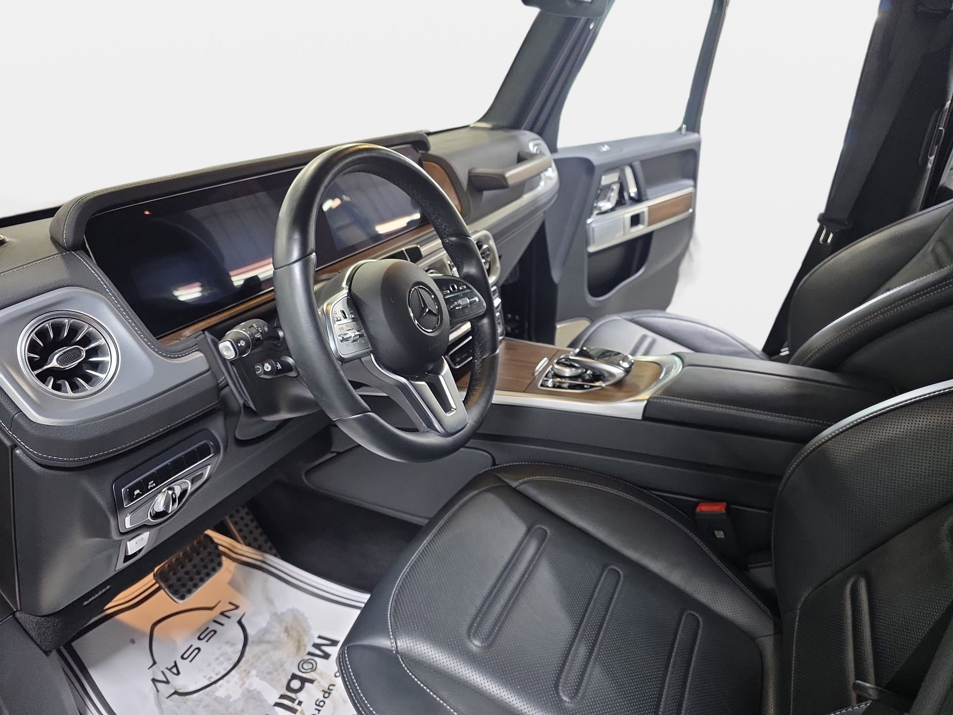 Used 2024 Mercedes-Benz G 550 image 16