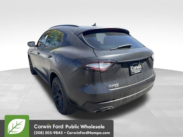 Used 2017 Maserati Levante S AWD/4WD image 8