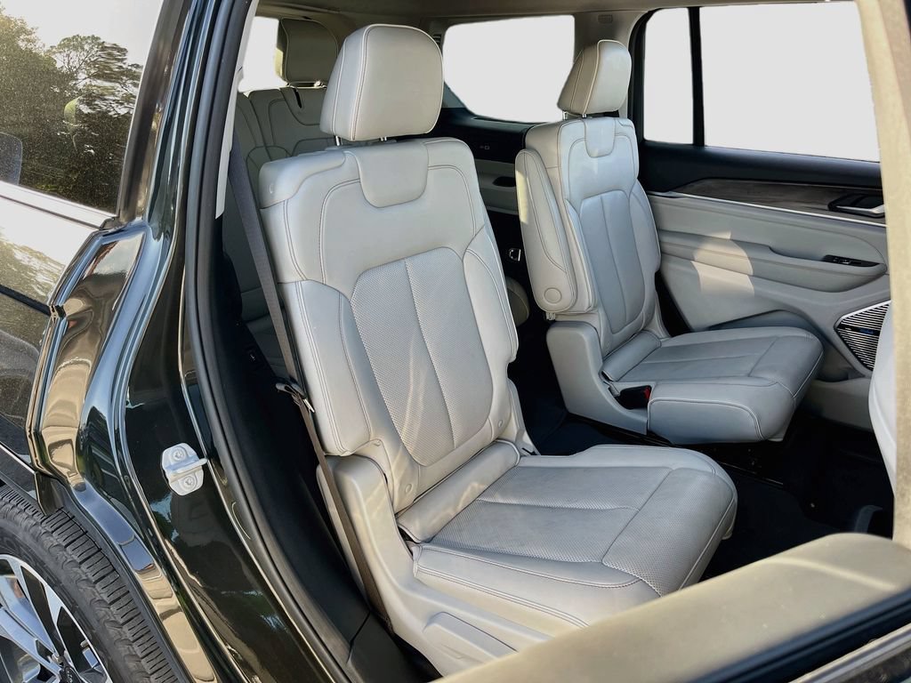 Certified 2022 Jeep Grand Cherokee L Overland AWD/4WD image 30