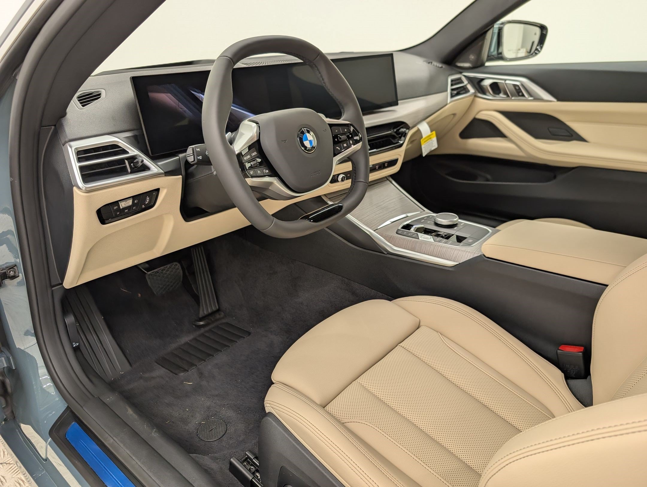 New 2026 BMW 430i xDrive Coupe w/ Premium Package AWD/4WD image 4
