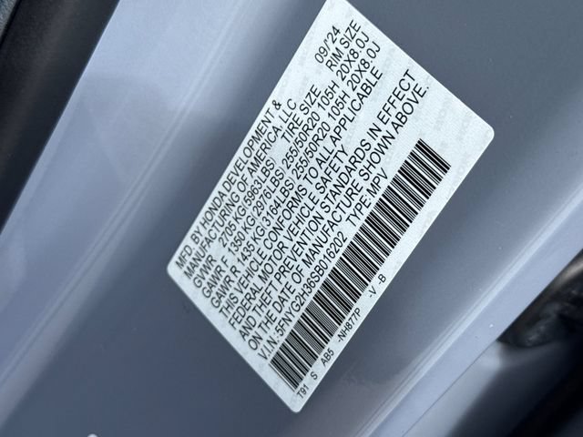 Used 2025 Honda Pilot Sport image 33