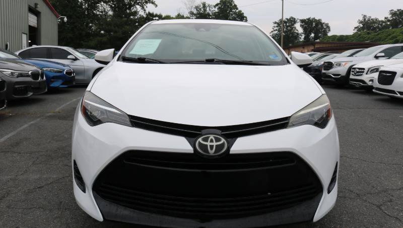 Used 2017 Toyota Corolla LE FWD image 2