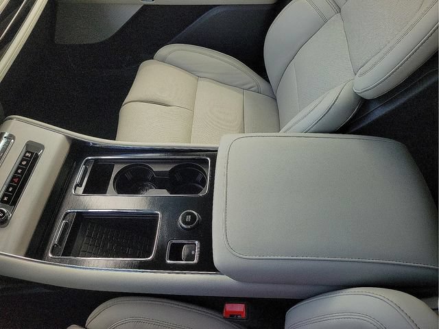 Used 2025 Lincoln Aviator Reserve w/ Luxury Package RWD image 30