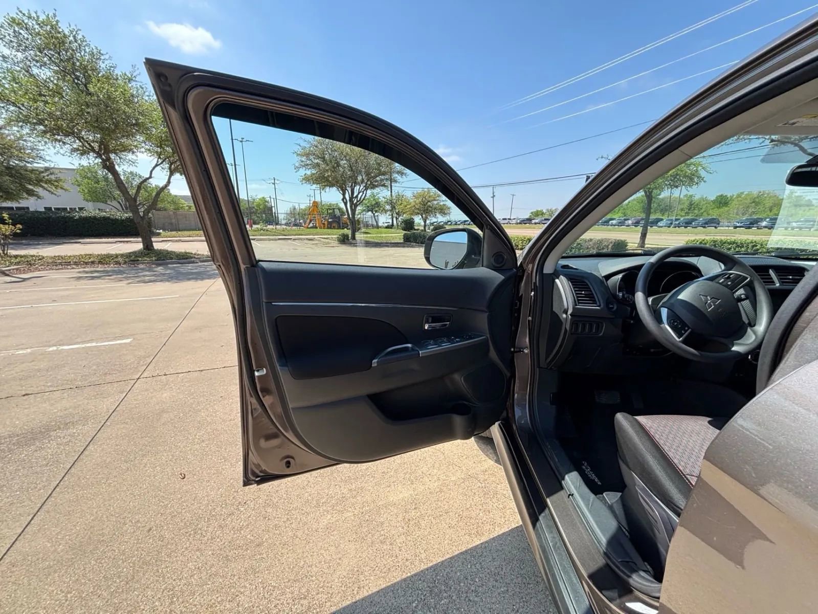 Used 2018 Mitsubishi Outlander Sport ES FWD image 11