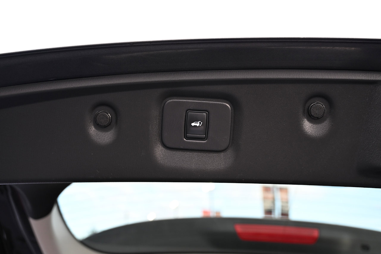 Used 2015 INFINITI QX60 AWD w/ Premium Package image 24