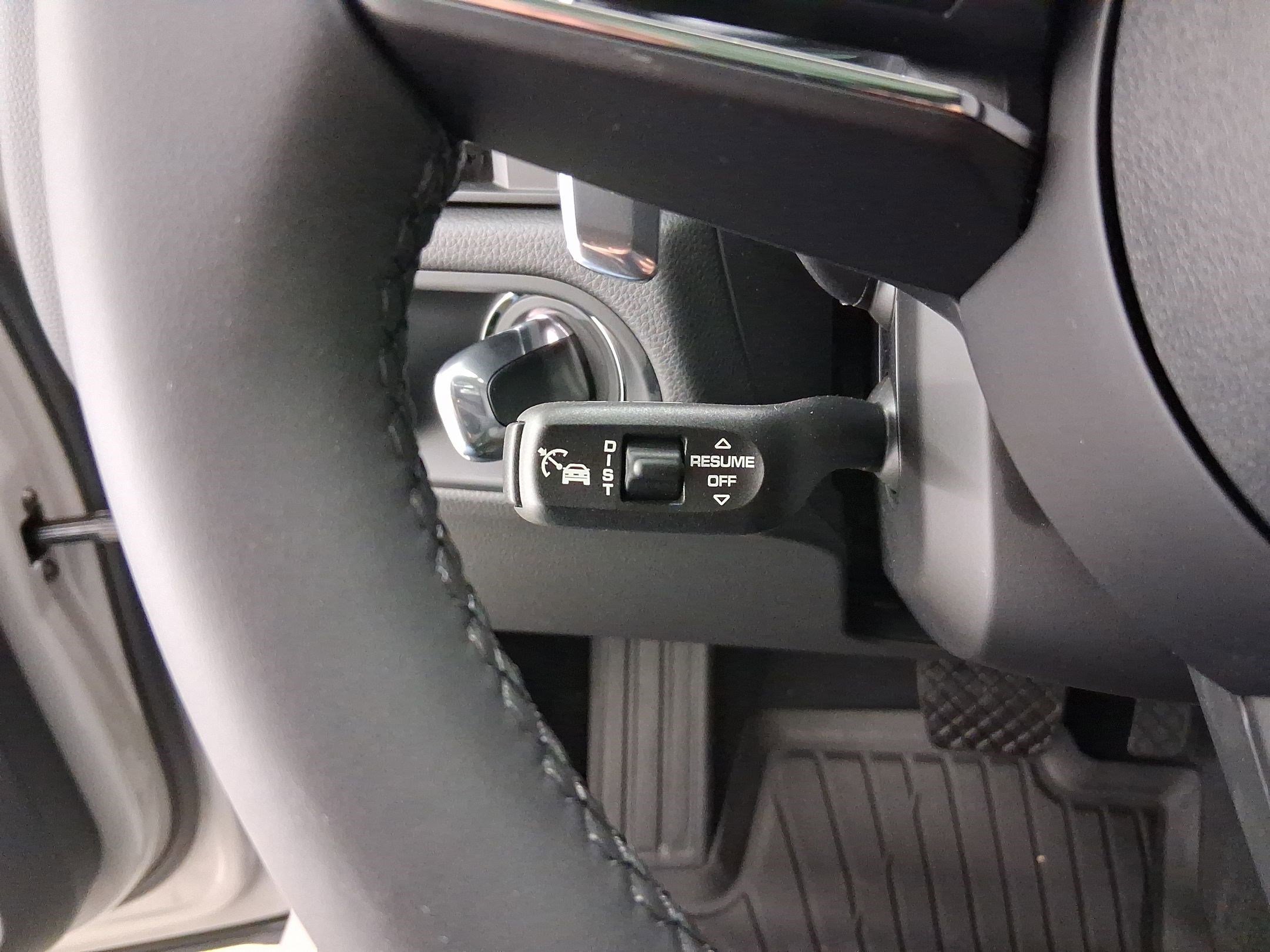 New 2026 Porsche Macan image 24