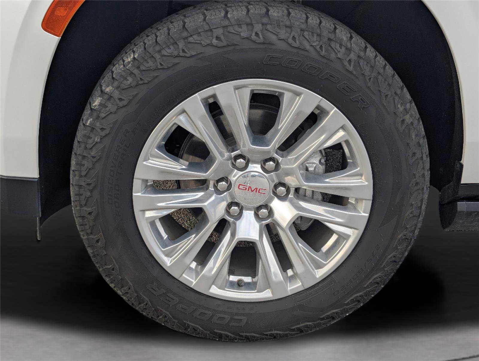 Used 2022 GMC Yukon Denali image 42