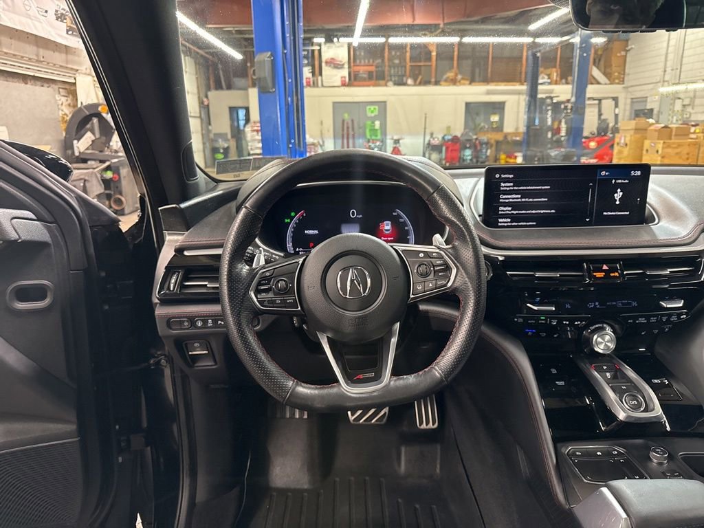 Used 2022 Acura MDX A-Spec image 33