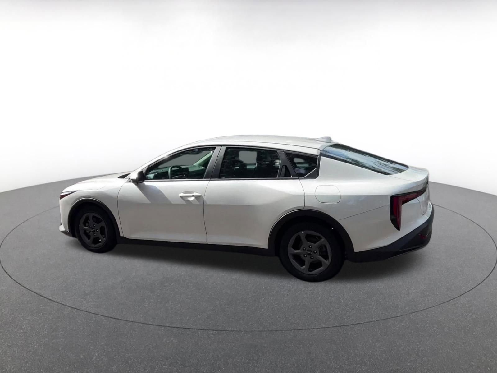 Used 2025 Kia K4 FWD image 10