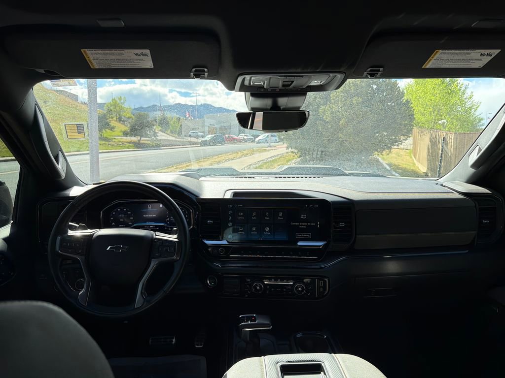 Used 2022 Chevrolet Silverado 1500 ZR2 w/ Technology Package image 18