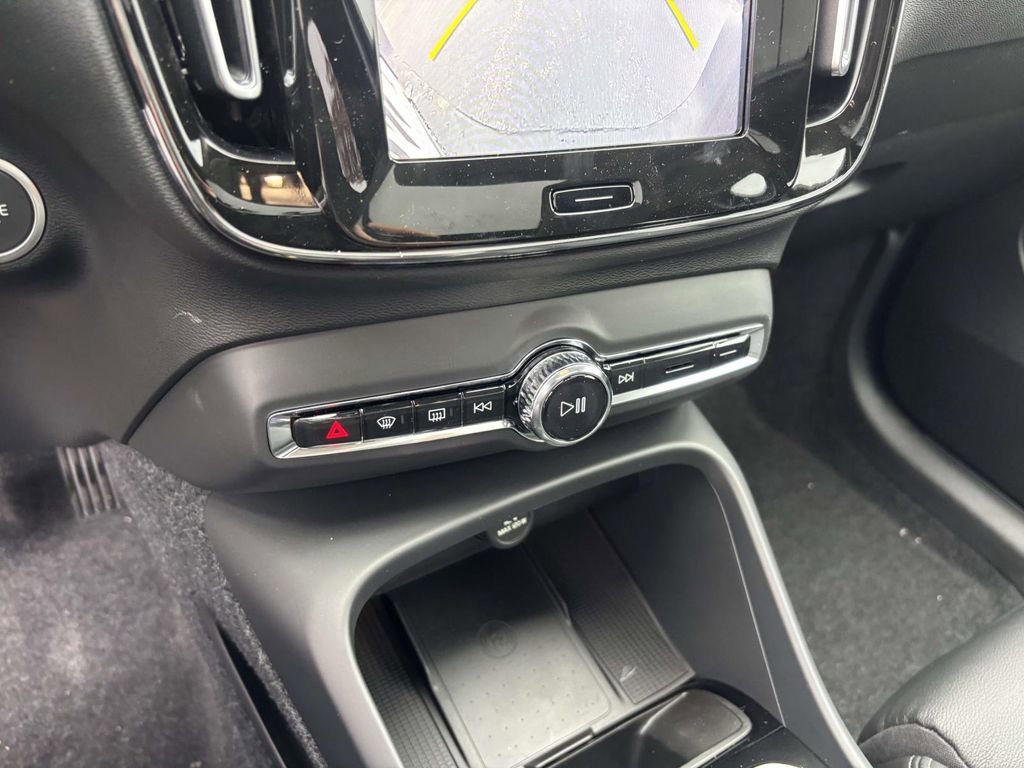 New 2026 Volvo XC40 B5 Plus w/ Protection Package Premier image 21