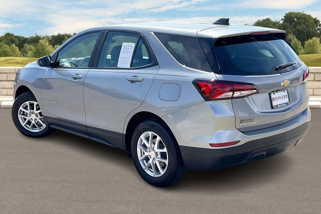 Used 2023 Chevrolet Equinox LS AWD/4WD image 11