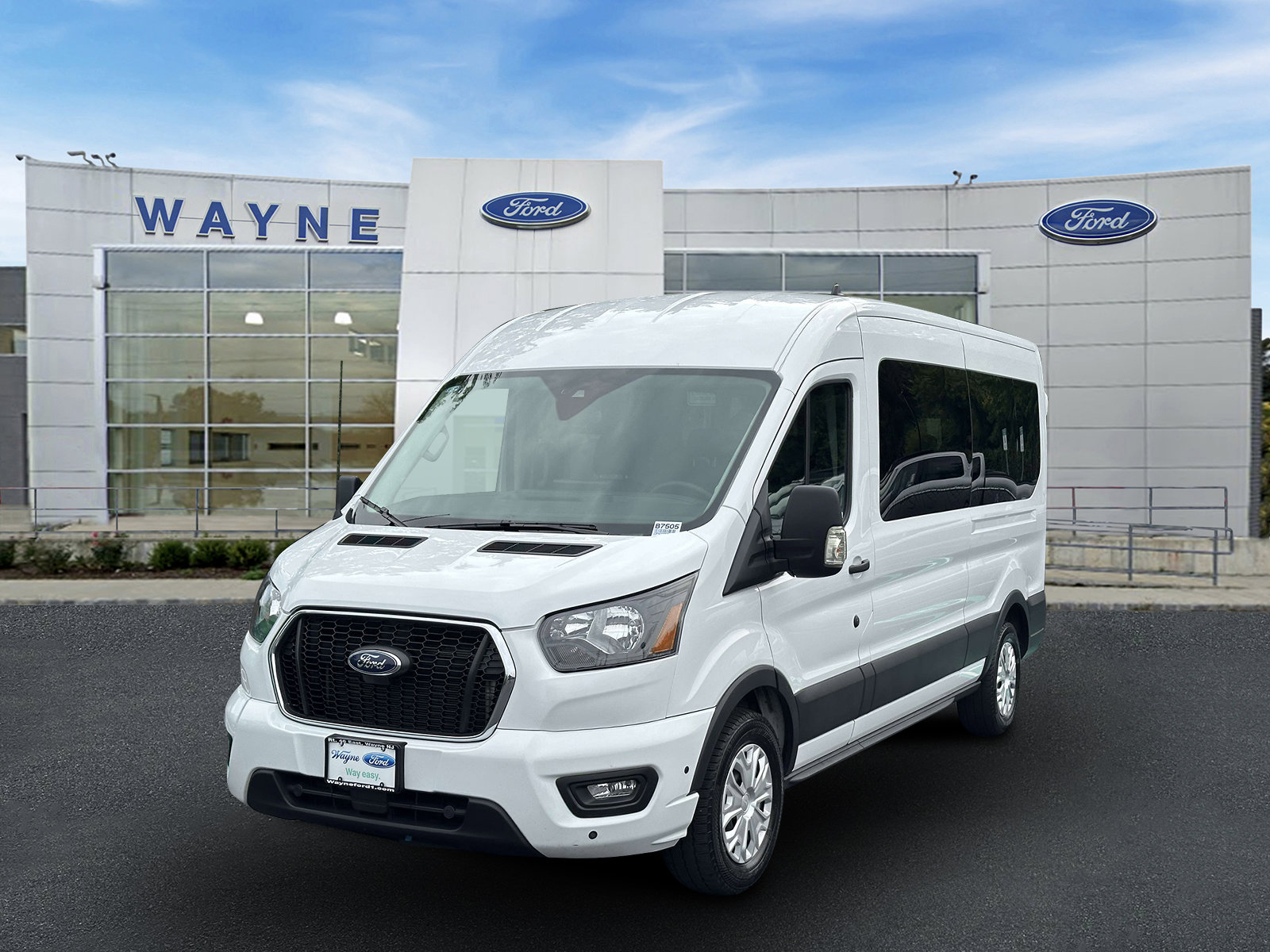 Used 2025 Ford Transit 350 XLT RWD image 2