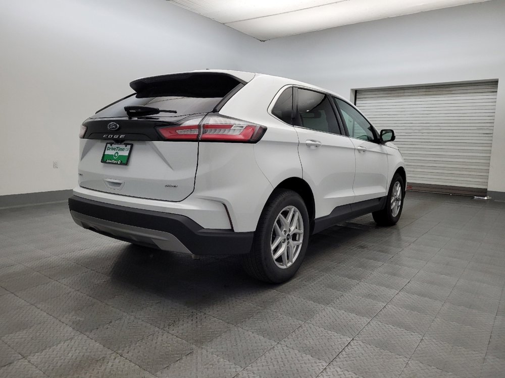 Used 2024 Ford Edge SEL image 9