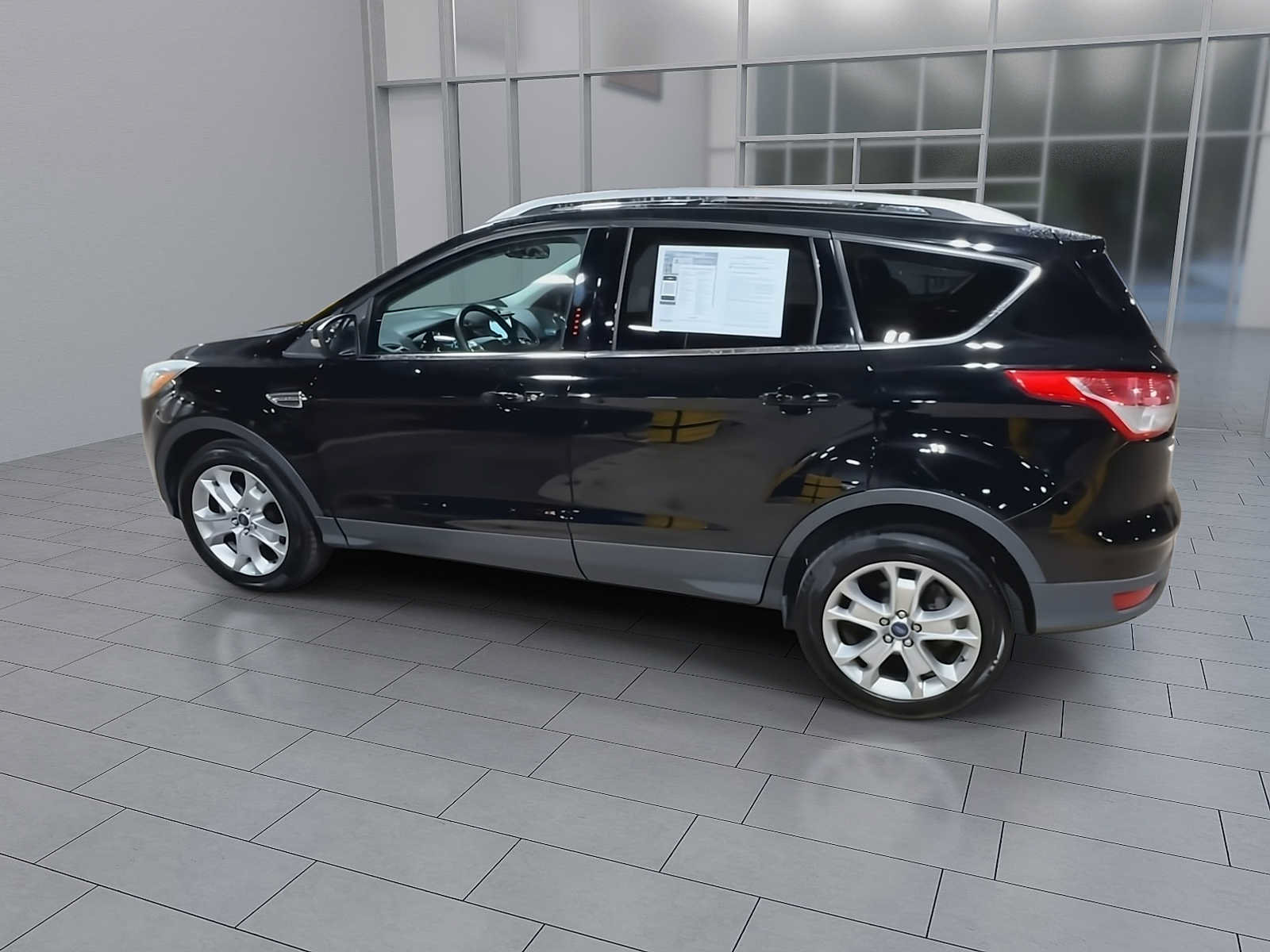 Used 2016 Ford Escape Titanium AWD/4WD image 6