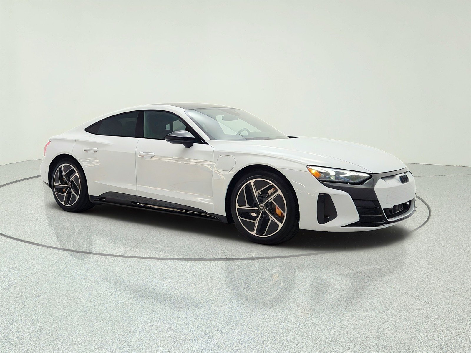 Used 2023 Audi RS e-tron GT w/ Carbon Performance Package AWD/4WD image 3