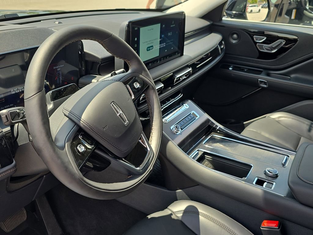New 2025 Lincoln Aviator 2WD w/ Equipment Group 101A image 21
