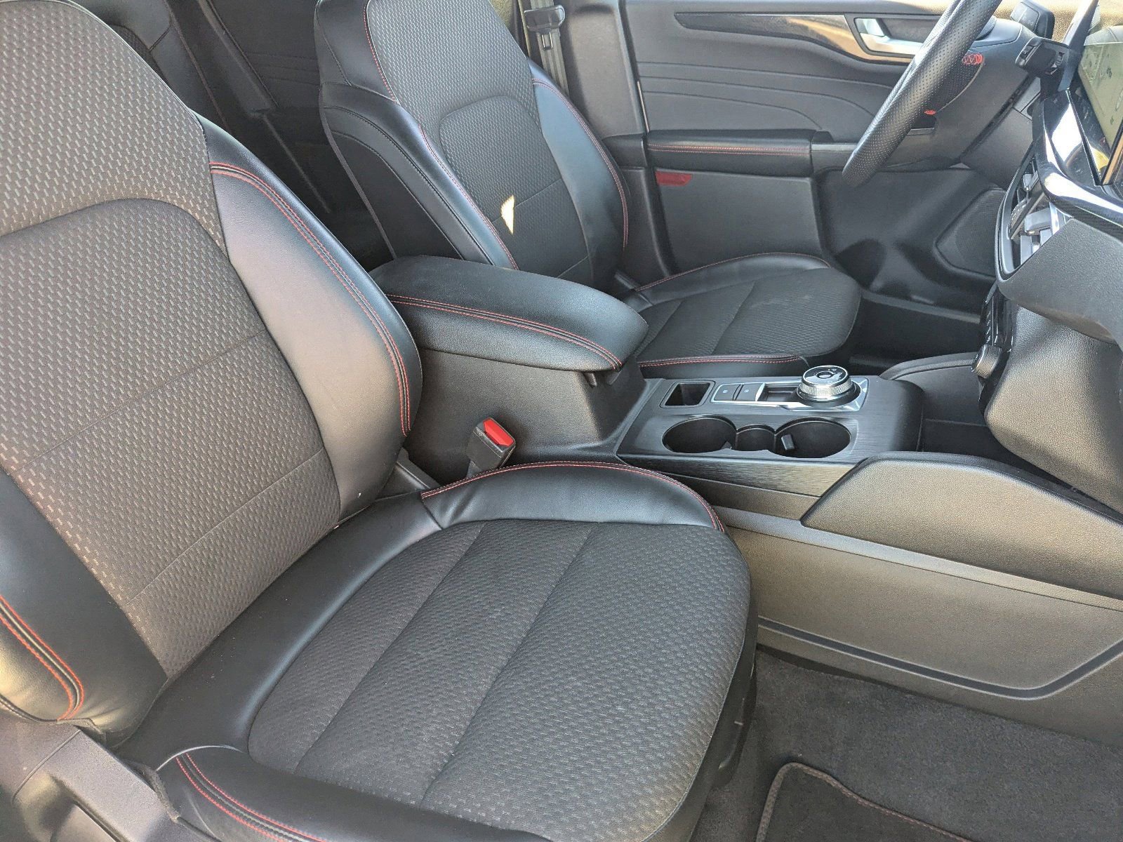 Used 2023 Ford Escape ST-Line w/ Tech Pack #1 image 11