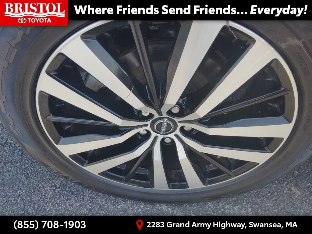 Used 2023 Nissan Pathfinder Platinum AWD/4WD image 11