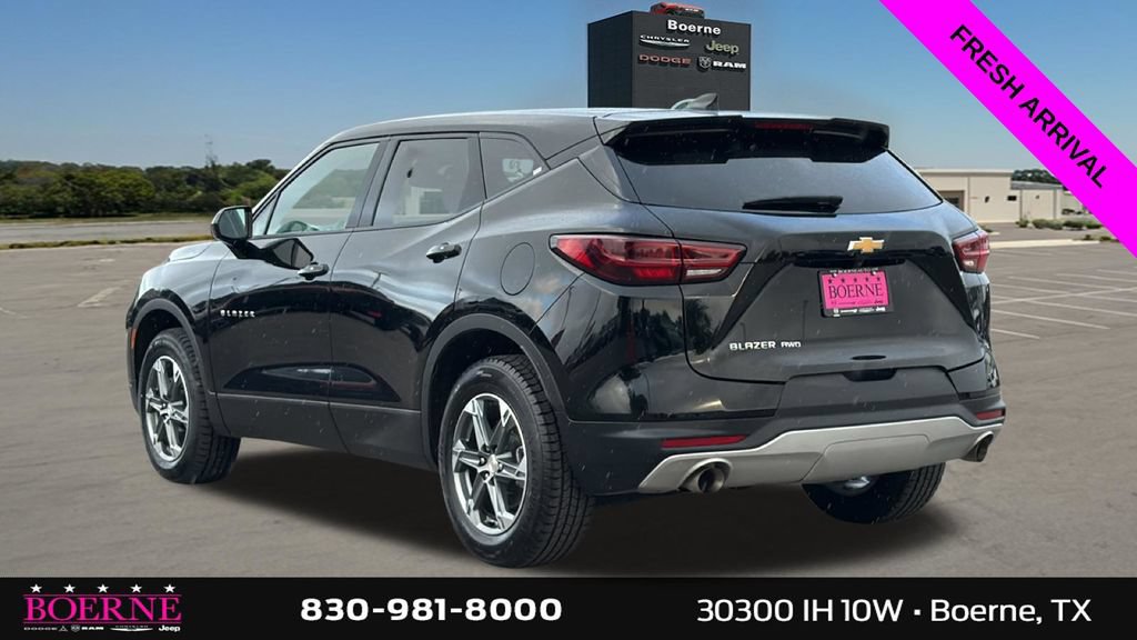 Used 2025 Chevrolet Blazer LT AWD/4WD image 5