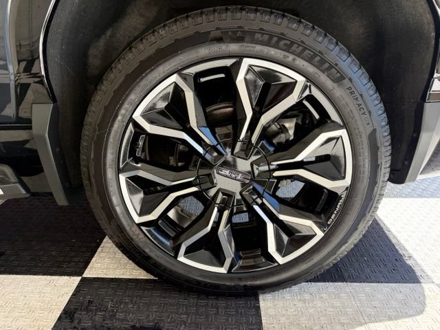 Used 2025 GMC Sierra EV Denali AWD/4WD image 14