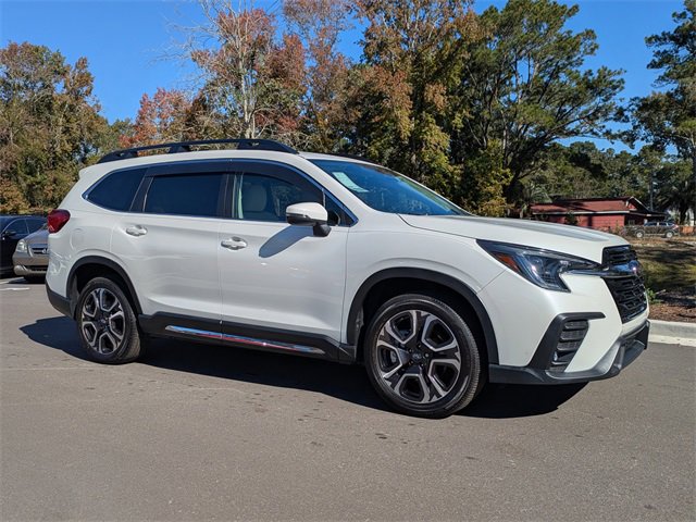 Used 2023 Subaru Ascent Limited image 2