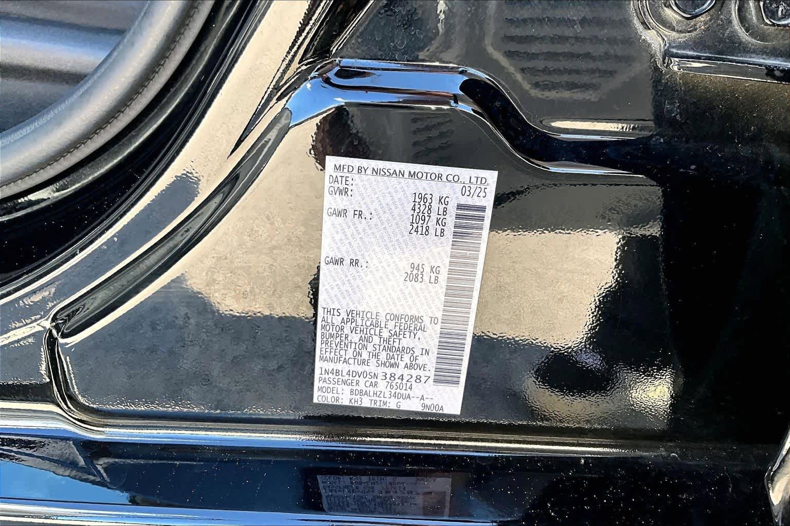 Used 2025 Nissan Altima 2.5 SV FWD image 37