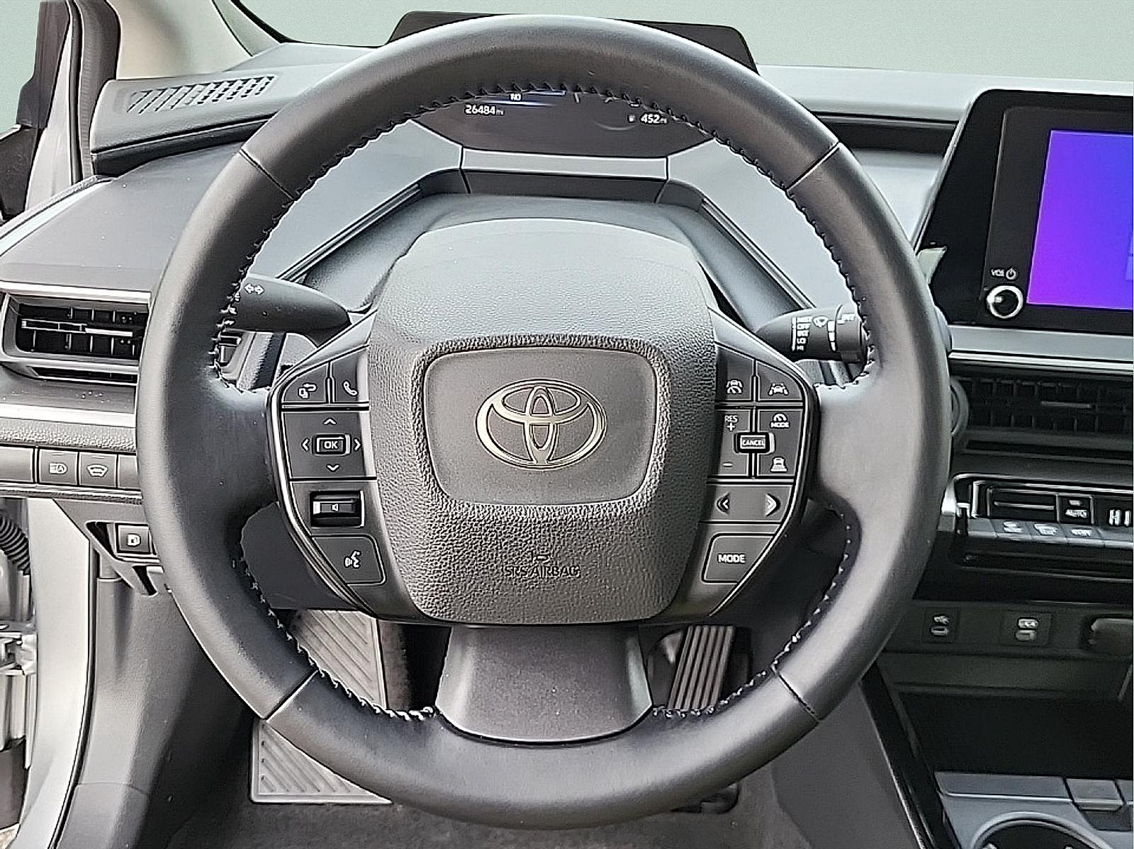 Used 2025 Toyota Prius LE FWD image 16
