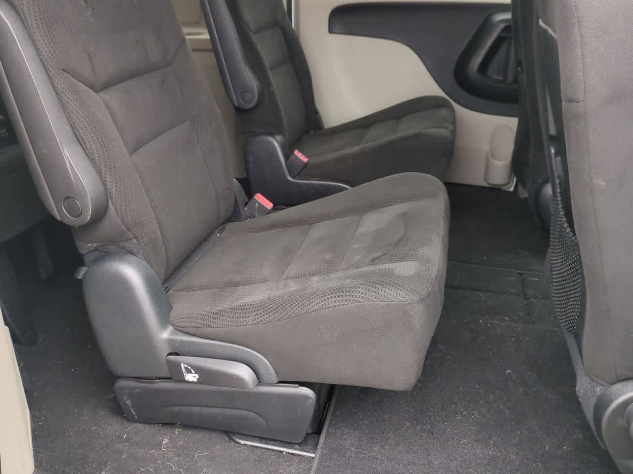 Used 2016 Dodge Grand Caravan SE w/ Quick Order Package 29E SE image 19