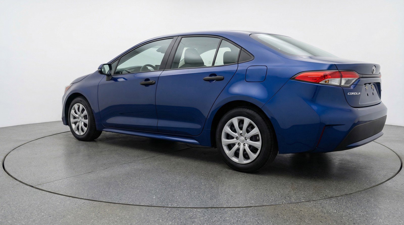 Used 2025 Toyota Corolla LE image 6