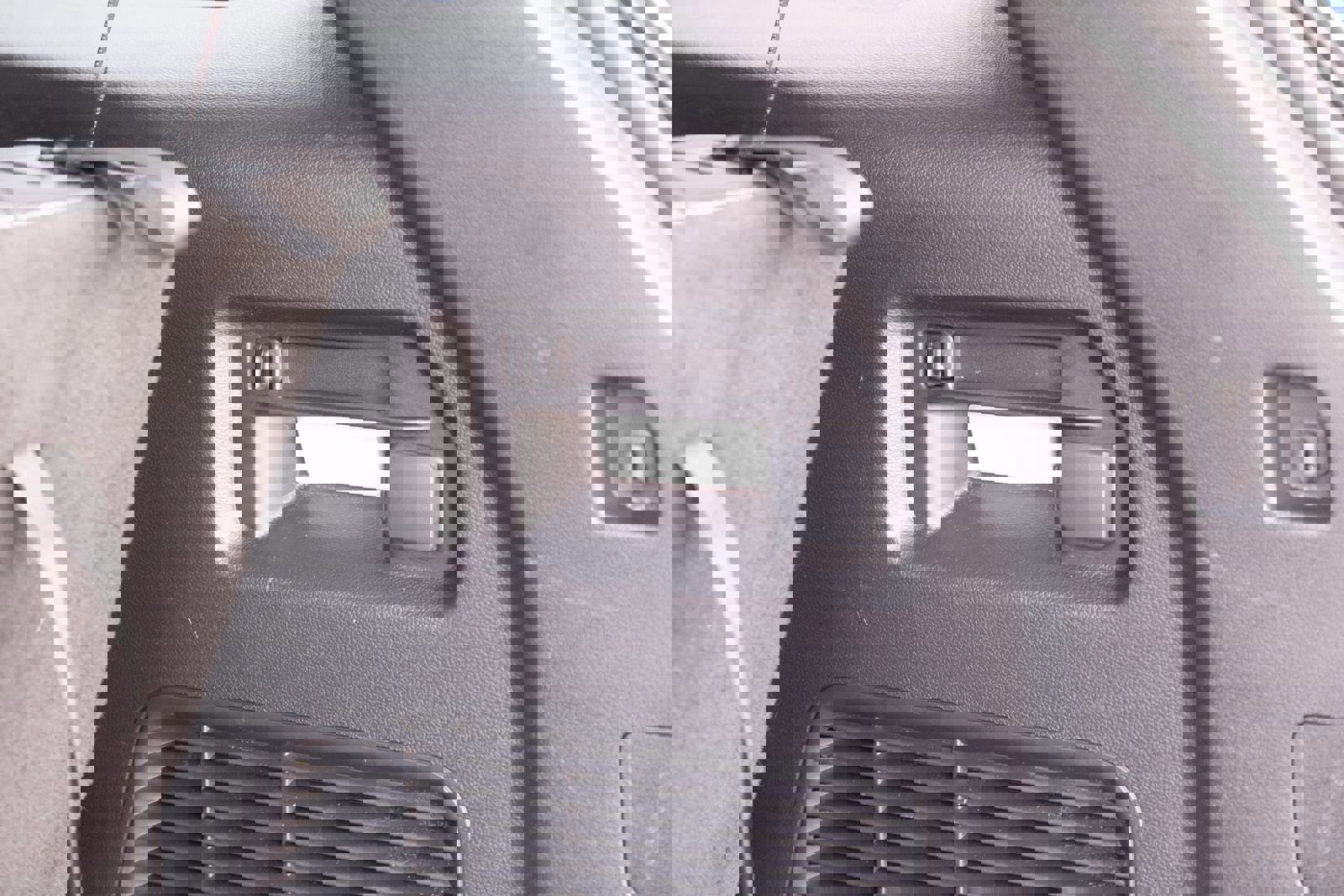 Used 2023 Ford Explorer ST-Line image 28