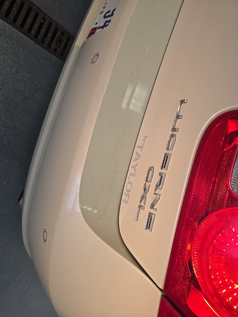 Used 2011 Buick Lucerne CXL FWD image 4