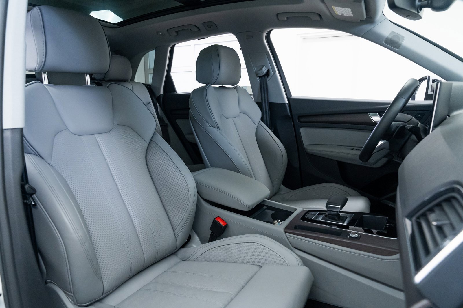 Used 2024 Audi Q5 e Premium Plus image 25