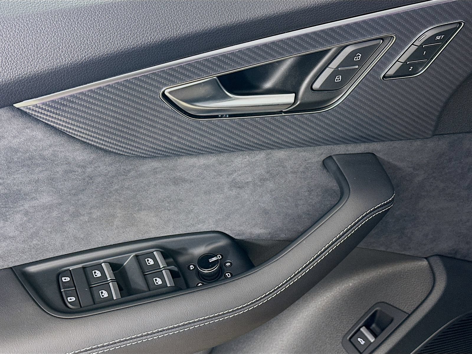 New 2026 Audi SQ7 Premium Plus AWD/4WD image 17