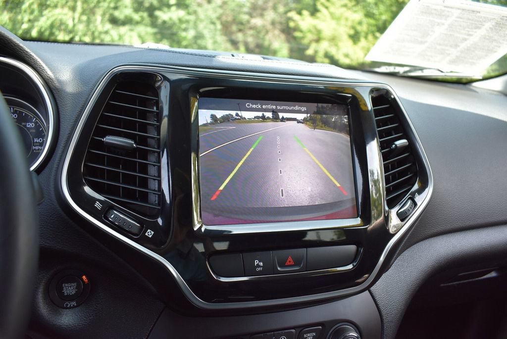 Used 2019 Jeep Cherokee Limited AWD/4WD image 20