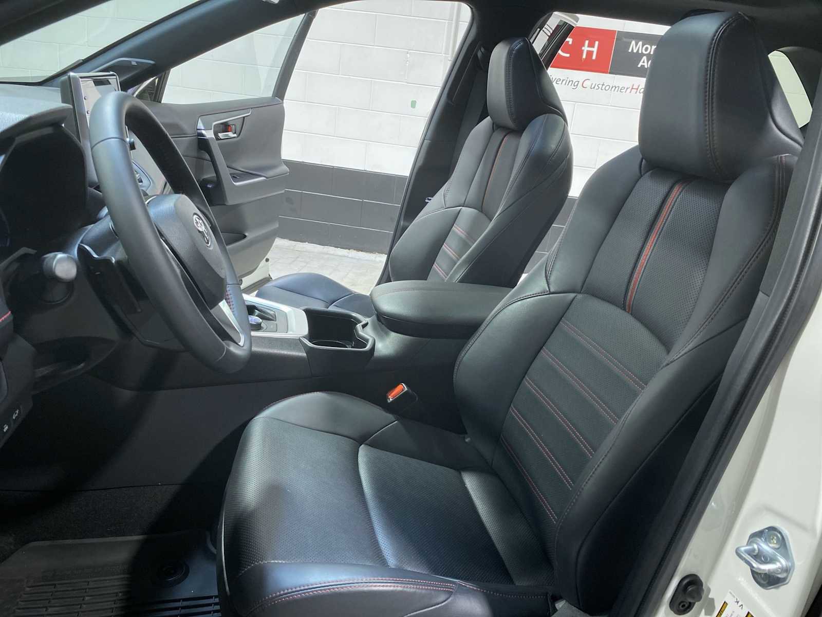 Used 2022 Toyota RAV4 XSE w/ Premium Package image 11