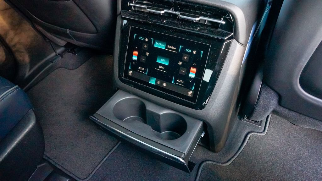 New 2025 Cadillac Escalade IQ Sport 2 w/ LPO, ONYX Package image 18