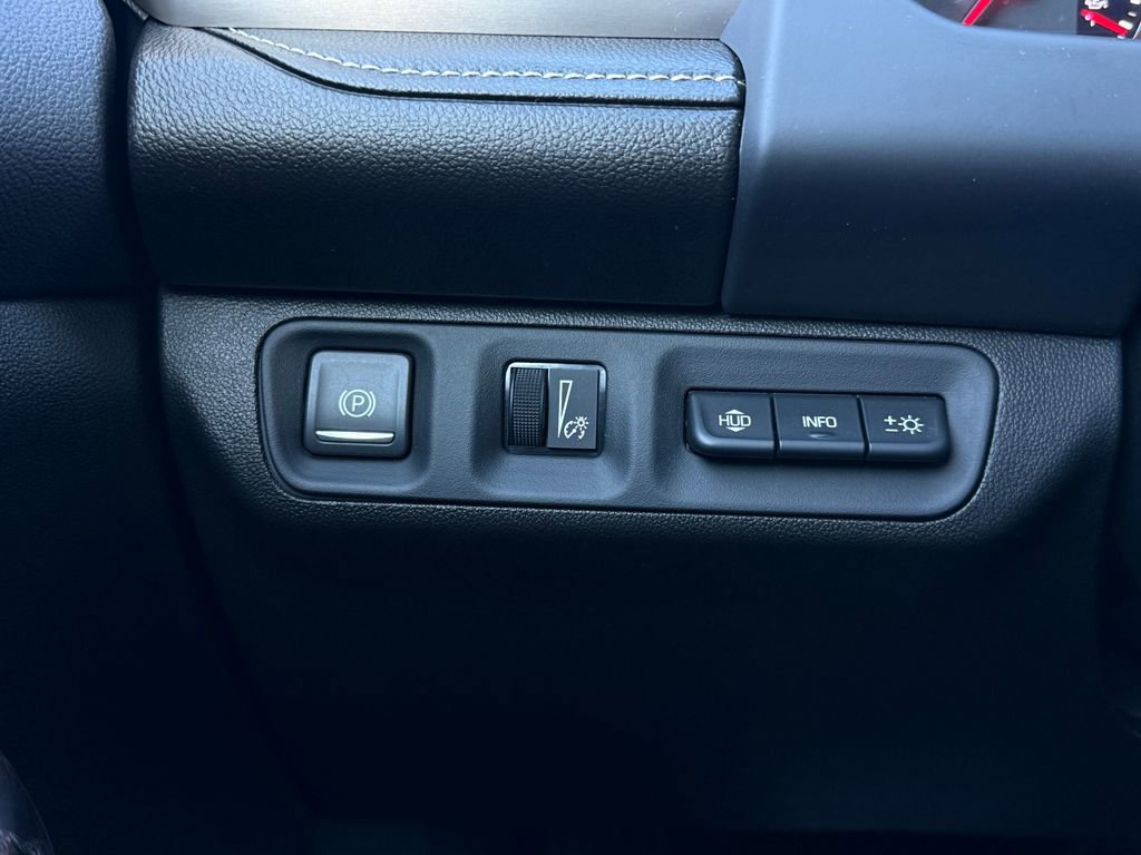 Used 2023 GMC Acadia Denali w/ Black Diamond Edition image 21