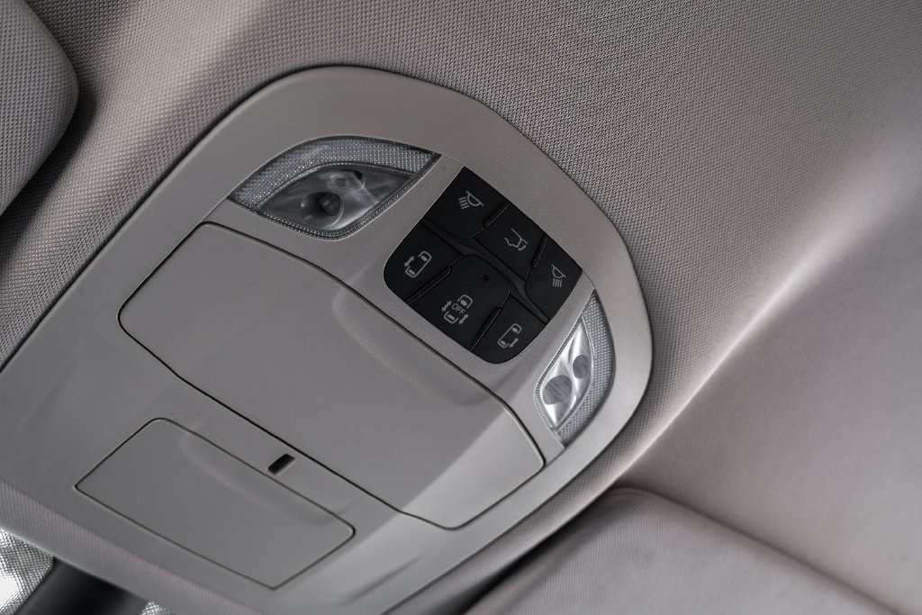 Used 2024 Chrysler Pacifica Touring-L FWD image 40