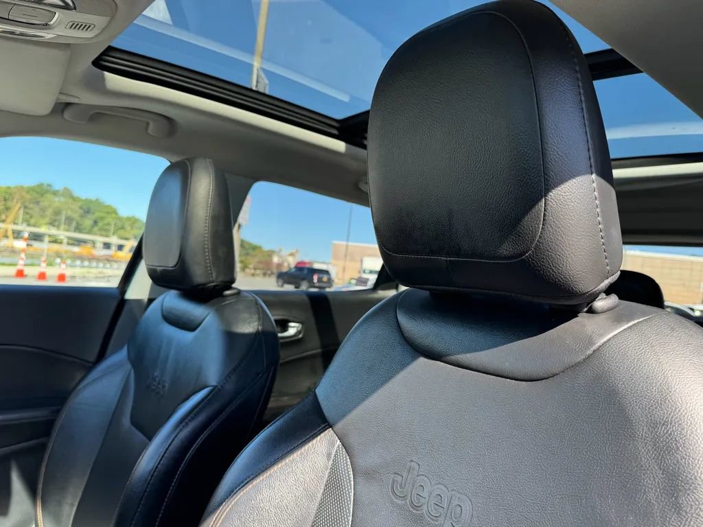 Used 2020 Jeep Compass Limited w/ Safety & Security Group image 9