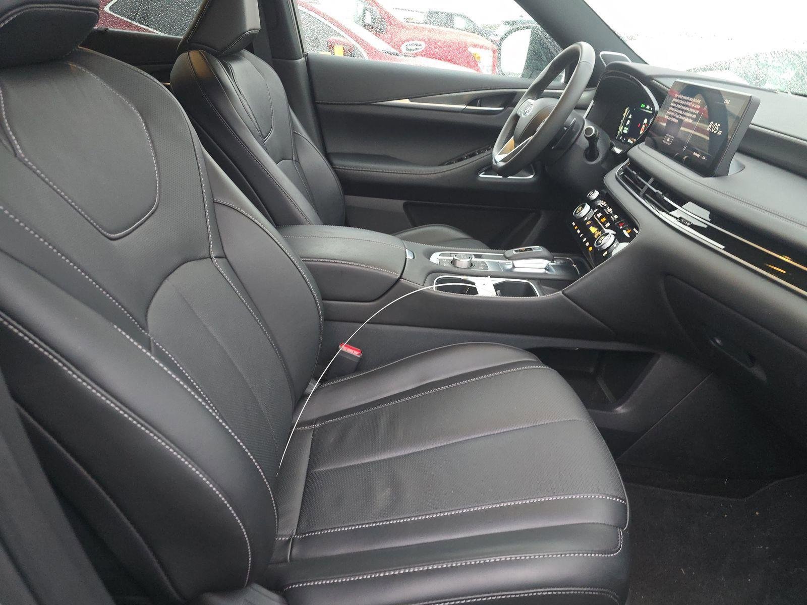 Certified 2025 INFINITI QX60 Luxe w/ Black Edition image 11